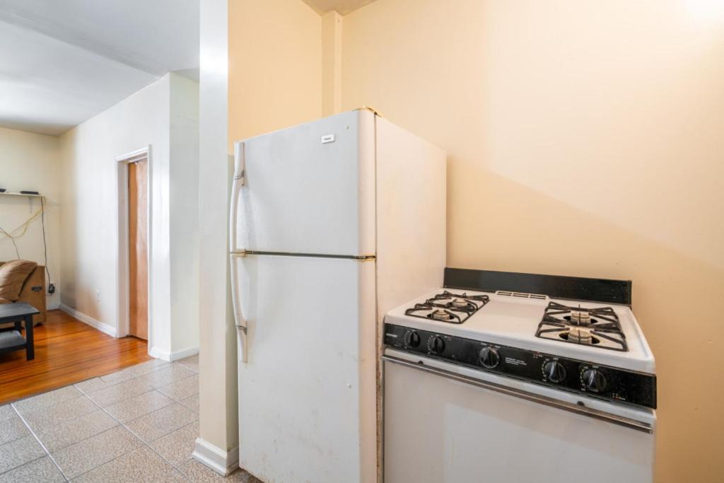 Eastern Parkway Guest House นิวยอร์ก ภายนอก รูปภาพ